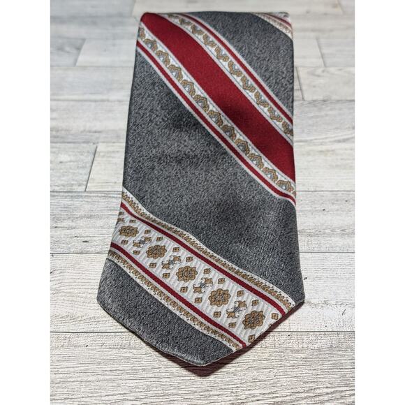 Wembley Luxury Red And Gray Patterned Diagonal Stripe Polyester Tie 60" x 4 " - Picture 1 of 5